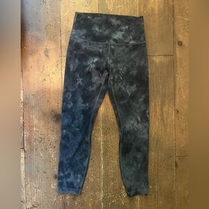 lululemon athletica cropped diamond Dye Leggings size 8